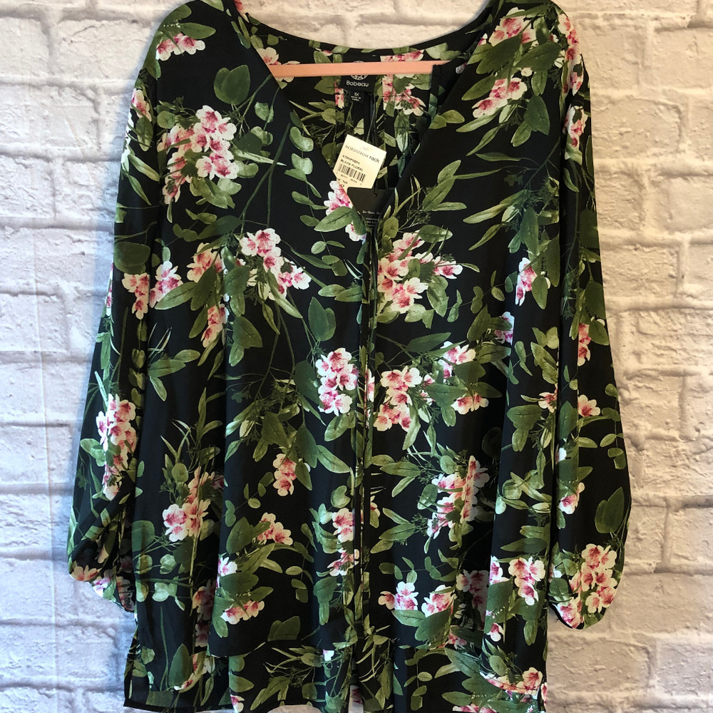 Bobeau Floral Pattern Pleat-Back Top, 1X.